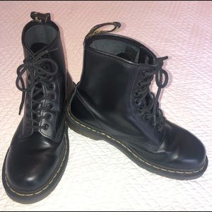 New Dr Marten lace up boots. Air Walk